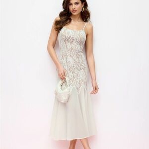 Elegant White Lace Dress